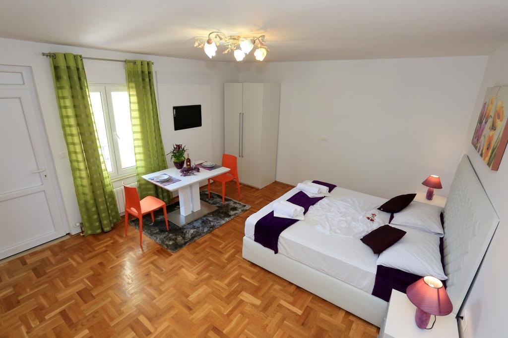 Apartments Maruna Self check-in Zadar Exterior foto