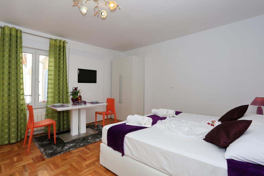 Apartments Maruna Self check-in Zadar Exterior foto