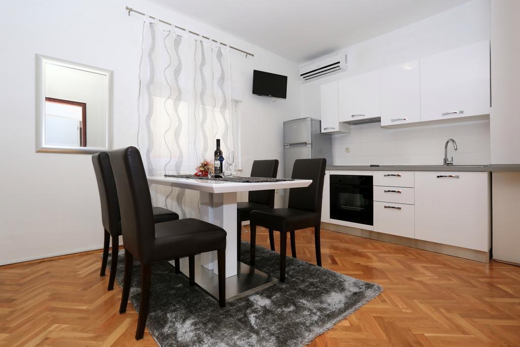 Apartments Maruna Self check-in Zadar Exterior foto
