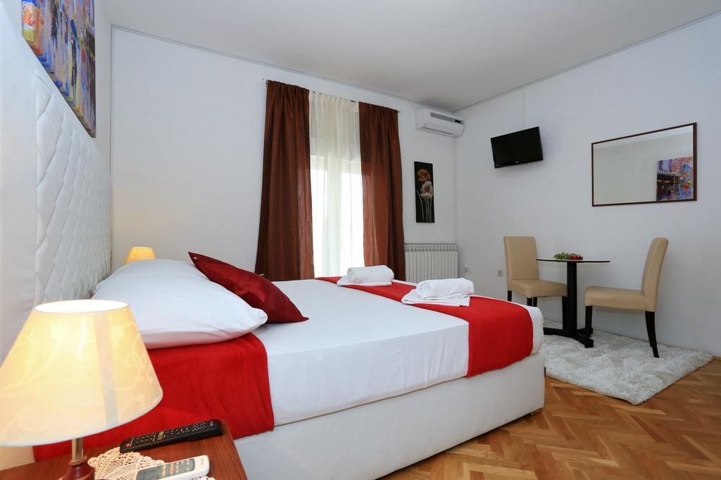 Apartments Maruna Self check-in Zadar Exterior foto