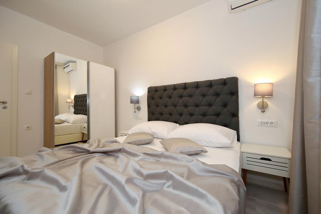 Apartments Maruna Self check-in Zadar Exterior foto